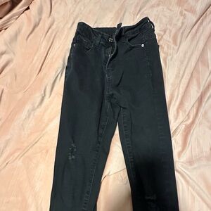 Black ripped skinny jeans